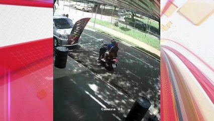 Câmera flagra colisão frontal entre motocicletas no PR; veja o vídeo