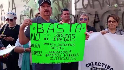 Jubilados se manifiestan en el Congreso para exigir que se garantice el pago de sus pensiones