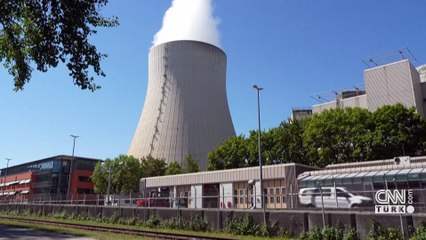 Paris-Moskova hattında garip ilişki: "Savaşa hazır olun" diyen Paris’ten Rusya’ya uranyum