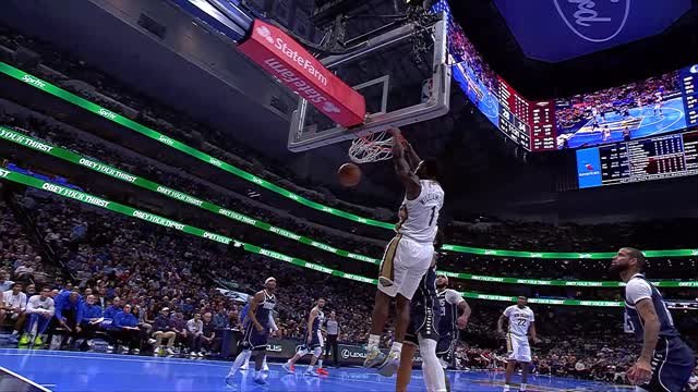 Zion Williamson gets up for alley-oop dunk