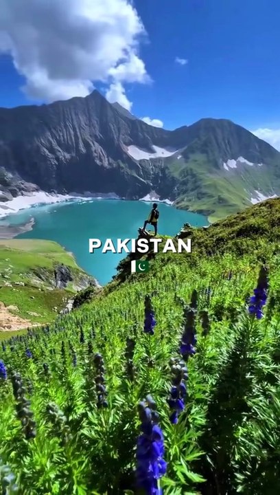 Discover Pakistan's Breathtaking Landscapes: Mountains, Lakes & Seasons