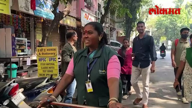 पुण्याच्या अंजू मानेंचा दिलदारपणा १० लाखांची बॅग परत केली