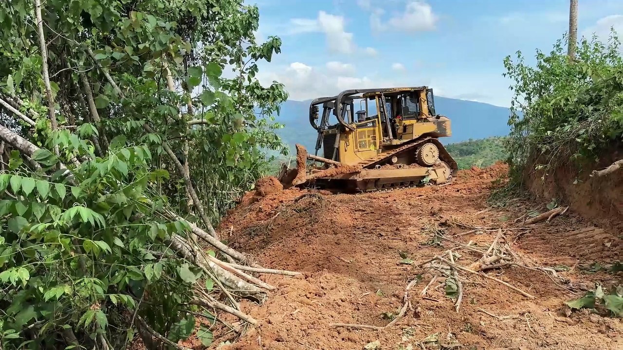 Straightening Winding Roads with the Reliable D6R XL Bulldozer