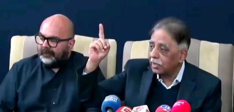 ‏ابھی IMF کی رپورٹ میں آیا ہے 5300 ارب روپے کی کرپشن ہوئی ہے۔ SIFC ڈھائ سالوں میں پاکستان میں 1بلین ڈالر کی انویسٹمنٹ بھی نہیں لایا رہنما تحریک تحفظ آئین پاکستان زبیر عمر