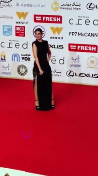 هنا شيحة تخطف الأنظار في حفل ختام مهرجان القاهرة بحضور مميز على الريد كاربت.