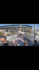 Los aficionados llegando al estreno del Camp Nou