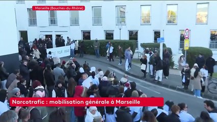 Marseille : La famille de Mehdi Kessaci, avec Amine Kessaci en tête de cortège