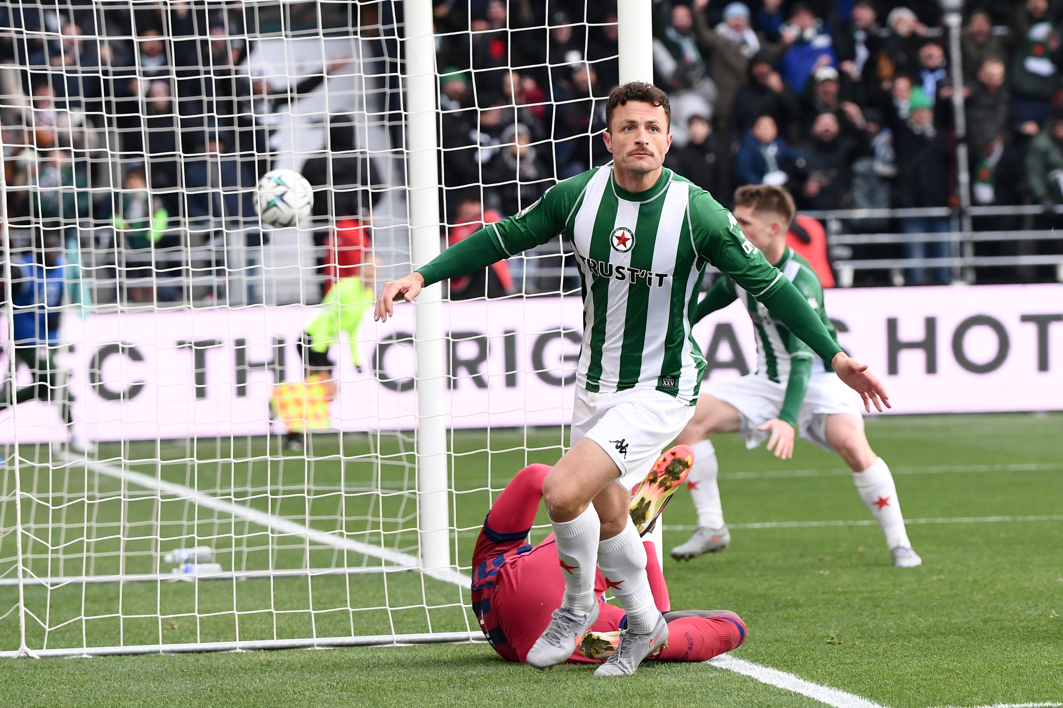 Ligue 2 : Le Red Star sauve un point contre Clermont