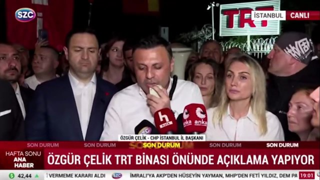 Özgür Çelik'ten TRT binası önünde açıklama
