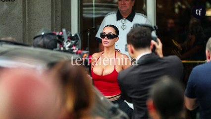 "C'est effrayant", "horrible" : Kim Kardashian trop vulgaire ? C’est le fashion faux-pas avec cette tenue spectaculaire