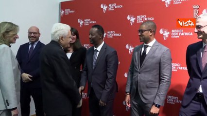 Standing ovation per Mattarella a Padova all'Annual meeting 2025 dei Medici con l'Africa