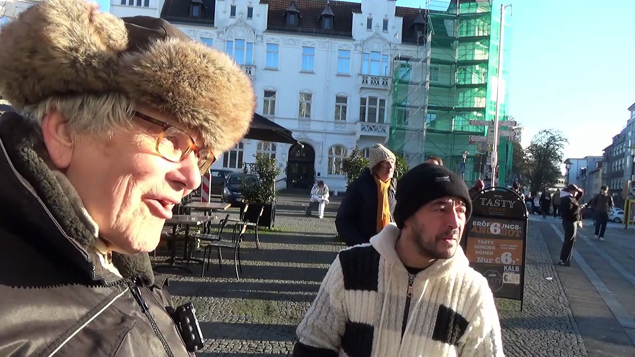 Schüler beten für den Straßenprediger !