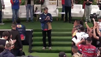 Maduro pide acercamiento con universitarios de EE.UU. para pedirles que "paren la guerra"