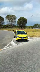 Carro capota e motorista fica ferida nas proximidades do Aeroporto Zumbi dos Palmares