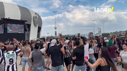 Torcida do Galo faz a festa na Arena MRV antes da final