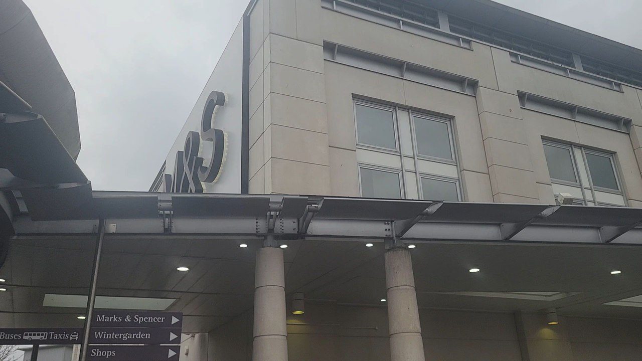 Outside Bluewater Shopping Centre, part 1 - Part one of eight from today's going-out to the shopping centre in Greenhithe, Kent.