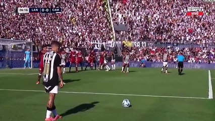 El tiro libre de Bernard que casi adelanta al Mineiro