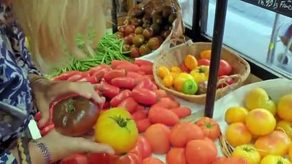 Rick Steves' Europe - Season 13 Episode 7 - Paris of the Parisians