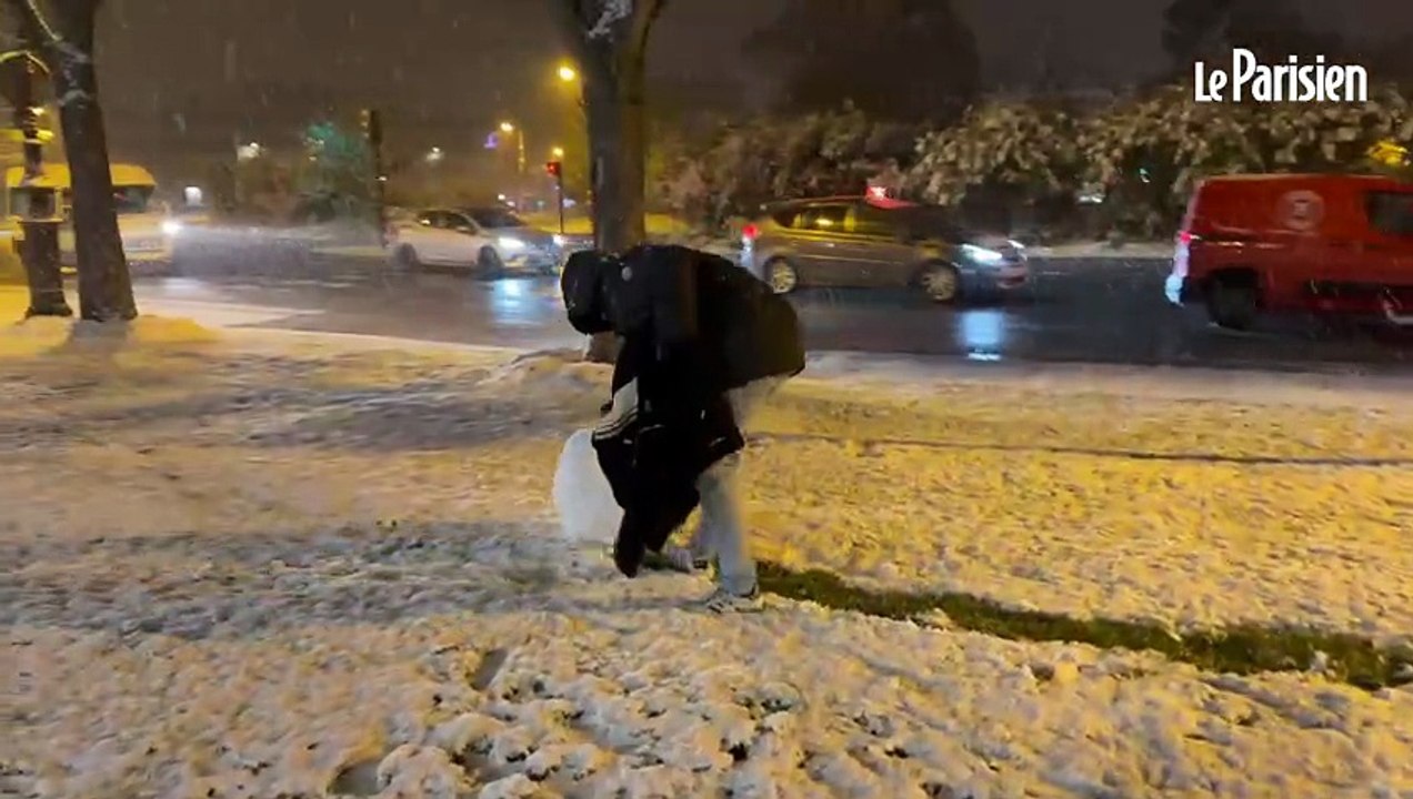 Neige : les images des premiers flocons à Paris