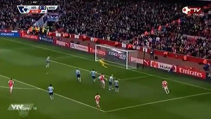 Olivier Giroud ghi bàn sau pha phối hợp tuyệt hay