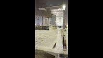 Les Champs-Élysées sous la neige