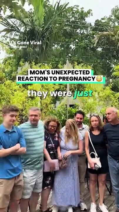 She refused to let the announcement ruin her photo 😳