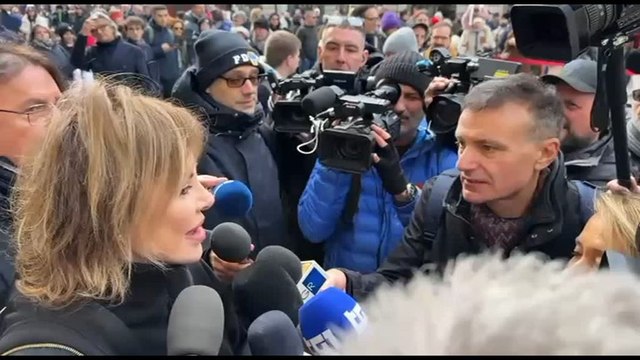 Camera ardente Vanoni, Parietti: era scomoda e affascinante