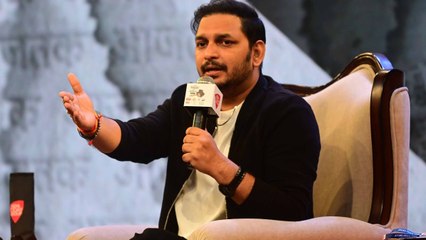 'पंच ही परमेश्वर है', आजतक के मंच पर एक्टर पर‍ितोष त्र‍िपाठी ने ब‍िखेरा हास्य और व्यंग्य