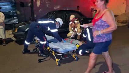 Mulher sofre fratura exposta após ser atingida por moto em Cascavel