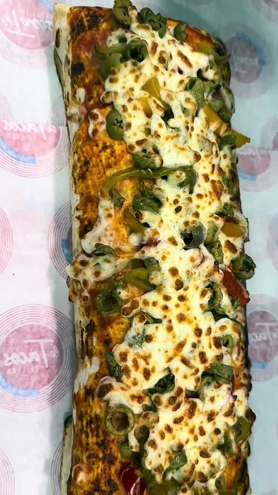 Mega Gratinated Tacos with Bell Peppers and Olives – A Flavorful Feast! #MegaTacos #GratinatedTacos #BellPeppers #Olives #TacoLovers