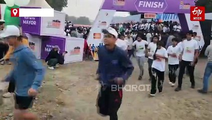 वन इंदौर–रन इंदौर मैराथन का आयोजन, फिट रहने के लिए हर वर्ग उतरा सड़क पर