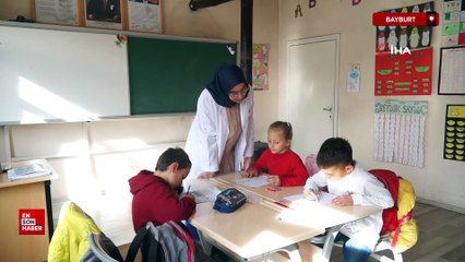 Bayburt'un dağ köyünün hem öğretmeni hem gelini