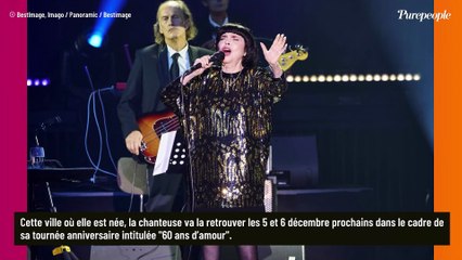 Mireille Mathieu passe la majeure partie de l’année à Neuilly, mais retrouve toujours, pour les fêtes, sa maison du Sud qu’elle affectionne tant