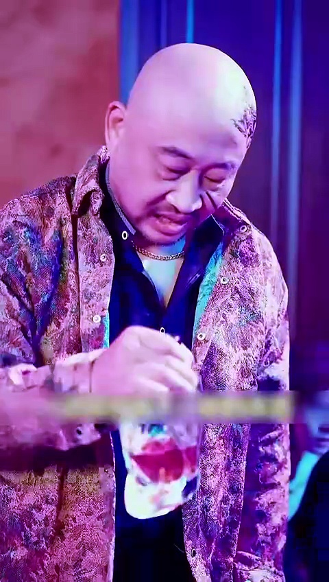  Bos mafia kejam ditaklukkan gadis 18 tahun | evil mafia boss tamed by 18 years old girl | drama pendek china sub indo