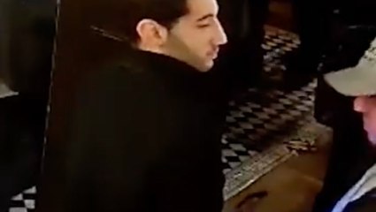 Watch thieves steal bag from packed London pub in just seconds