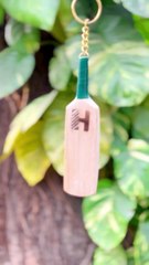 Heega Sports - Wood Cricket Bat Keycahin