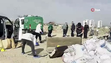 Kan donduran cinayet: Öldürüp tuzlayıp, halıya sararak bir çekyatın içinde moloz alanına atmışlar!