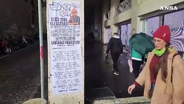 Manifesti ultras contro De Laurentiis e Saviano a Napoli