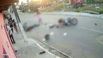 Vídeo impressionante mostra colisão frontal entre duas motos no interior de Alagoas