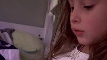Little girl reads 'birds' in Glaswegian accent and ignores mom’s correction