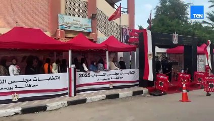 من مدرسة القناة الابتدائية ببورسعيد تواصل عملية التصويت في اليوم الأول من المرحلة الثانية للانتخابات