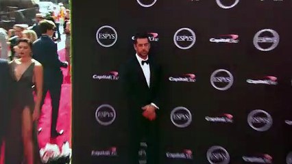 Aaron Rodgers & Shailene Woodley Reportedly Have A ‘Non-traditional' relationship’