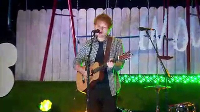 Justin Bieber Using Victoria’s Secret Models To Promote His Music