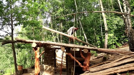 Built Himself a Free House in the Mountains Alone - Lesnoy