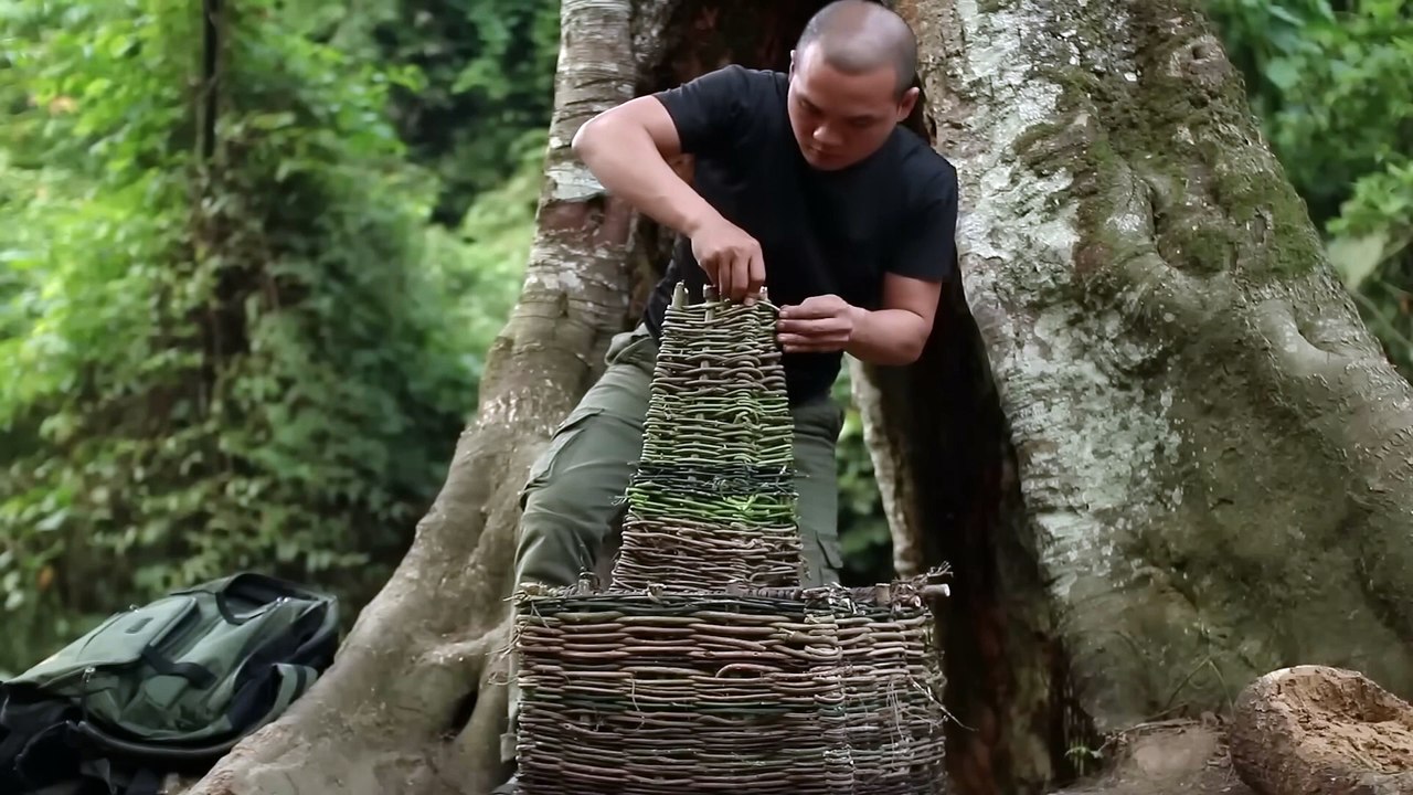 Building Complete and Warm Survival Shelter In The Trunk - Full Video - YPrimitive Technology Idea
