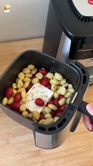 Baked feta gnocchi with airfryer, the super-fast dish with cherry tomatoes and feta!