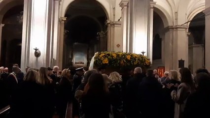 Funerali di Ornella Vanoni: l’addio sulle note struggenti di "Ma mi"