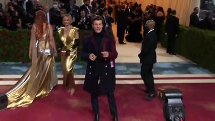 Shawn Mendes Cancels Tour Dates To Work On Mental Health: I’m At A ‘Breaking Point’