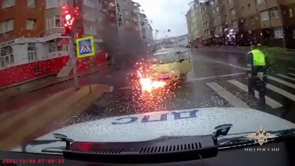 Ce policier a les bons réflexes au bon moment... héros du jour