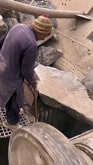 Mieux vaut ne pas tomber dans cet appareil... ecraseur de rochers